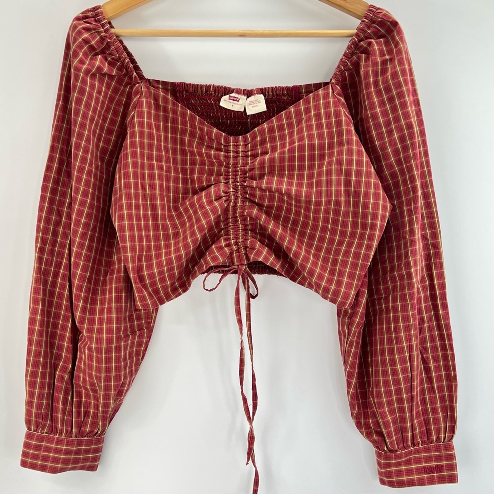 Size S Women’s Levi’s Crop Top #2021